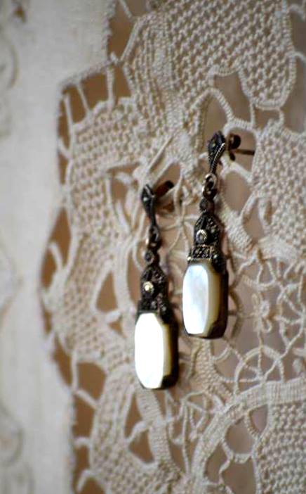 Charm of Ladyness Antique Earrings